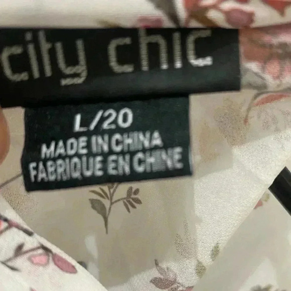 City Chic Lightweight Sheer Floral Blouse - Picture 3 of 7